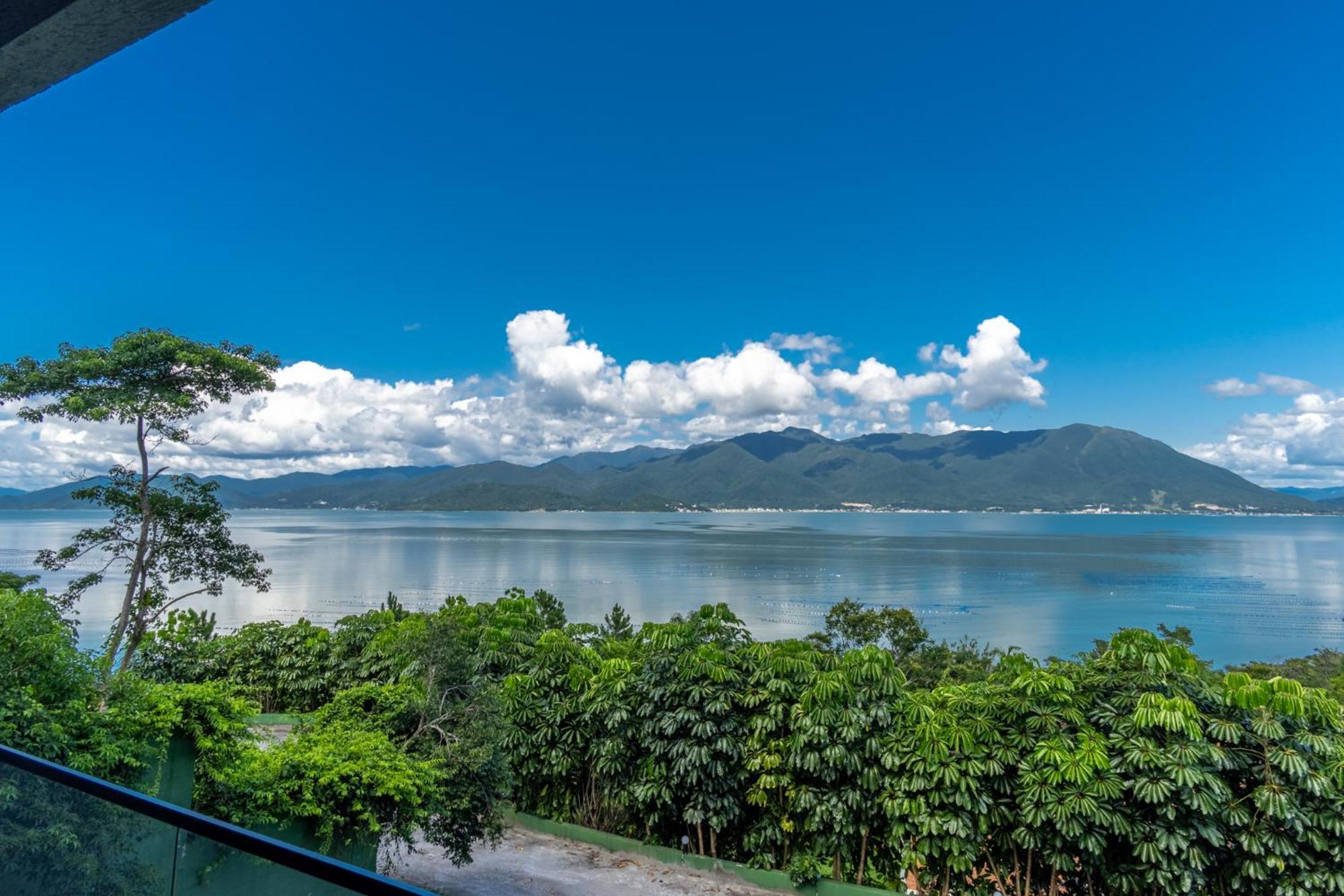 Mansao Voar Apartment ฟลอเรียนอโปลิส ภายนอก รูปภาพ